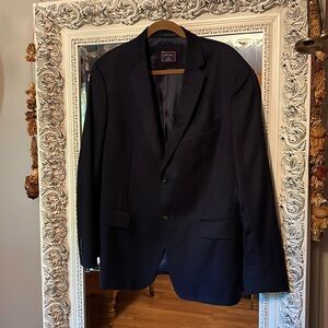 Navy wool Untuckit sport coat worn once to wedding. 42R